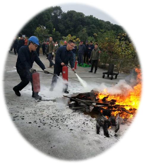 四川QY千亿国际玻璃有限公司急救安全知识培训暨应急疏散和消防灭火演练活动报道(图11) 四川QY千亿国际玻璃有限公司急救安全知识培训暨应急疏散和消防灭火演练活动报道(图11)